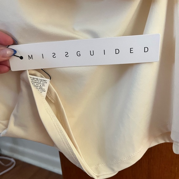 Light yellow Missguided one shoulder top - Picture 2 of 2